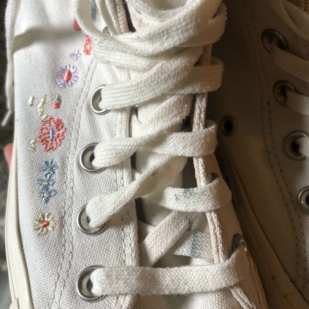 Converse Women's Embroidered White High-Tops - Picture 9 of 9